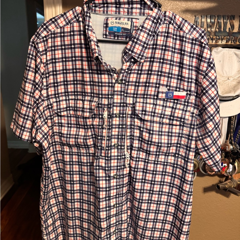 Magellan Outdoors Blue and Red Casual Button Down Shirt